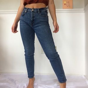 GAP MOM JEAN
